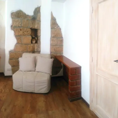 La Paonesa Bed & Breakfast *